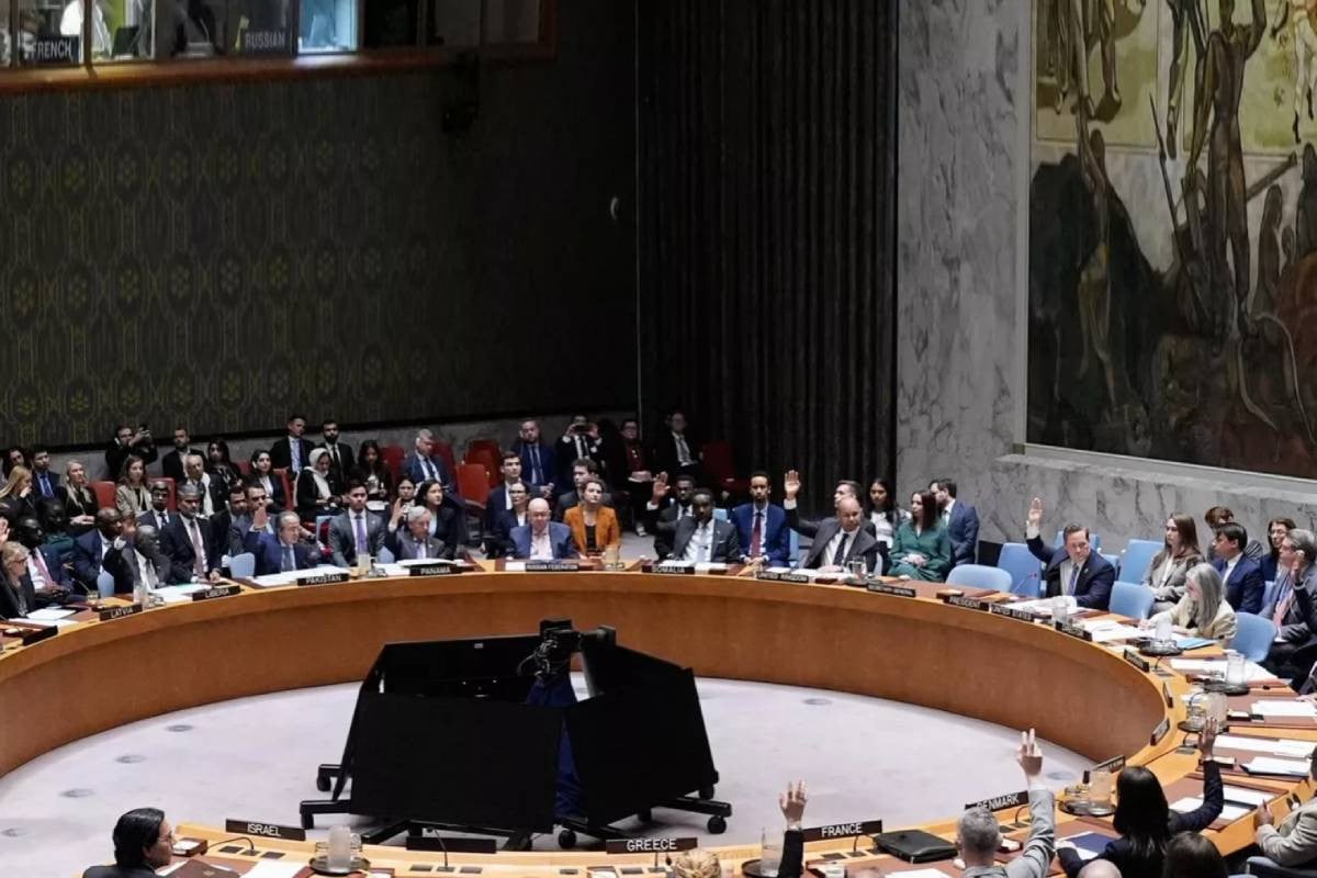 World Powers Clash Over Plan to Reopen Strait of Hormuz